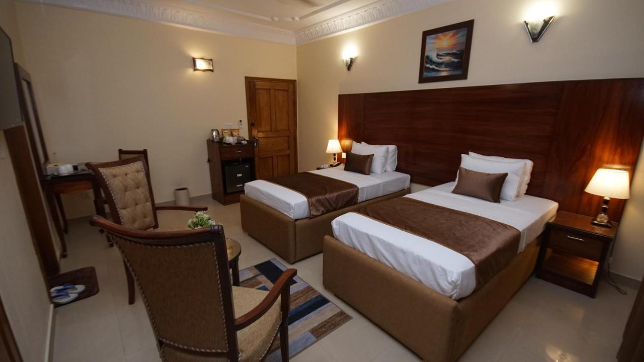 World Inn Hotel Karachi Exterior foto