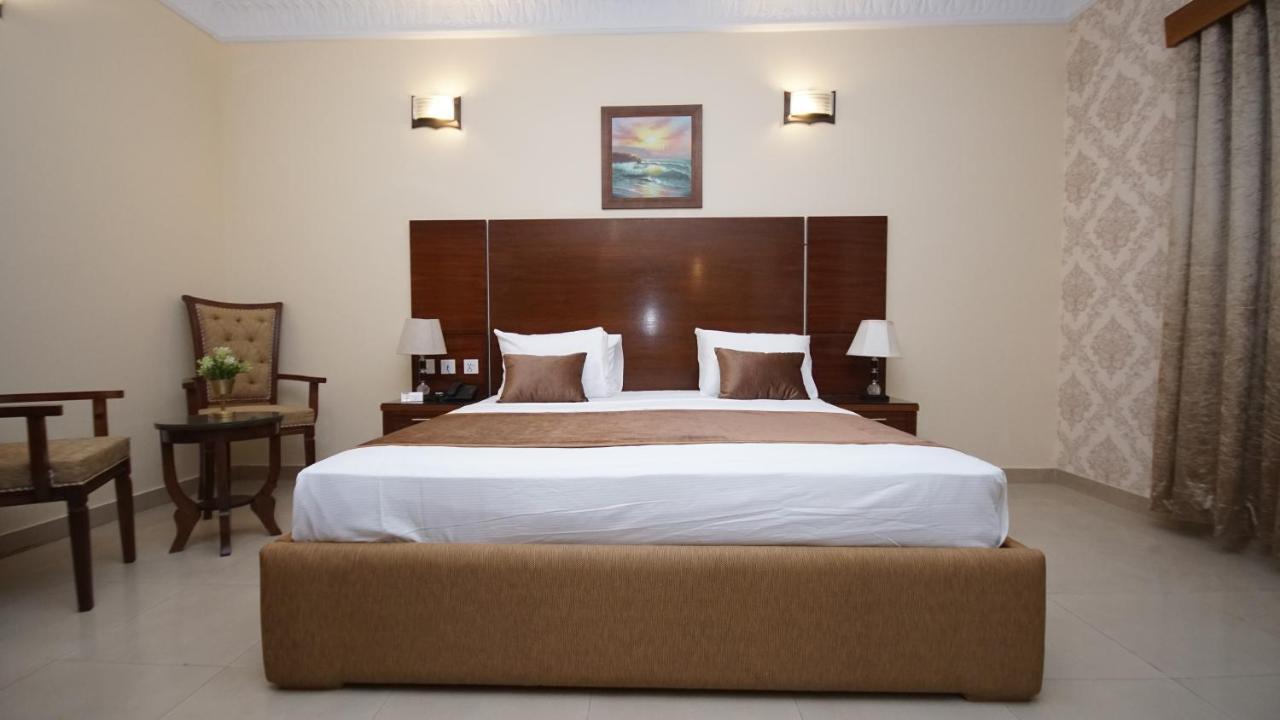 World Inn Hotel Karachi Exterior foto